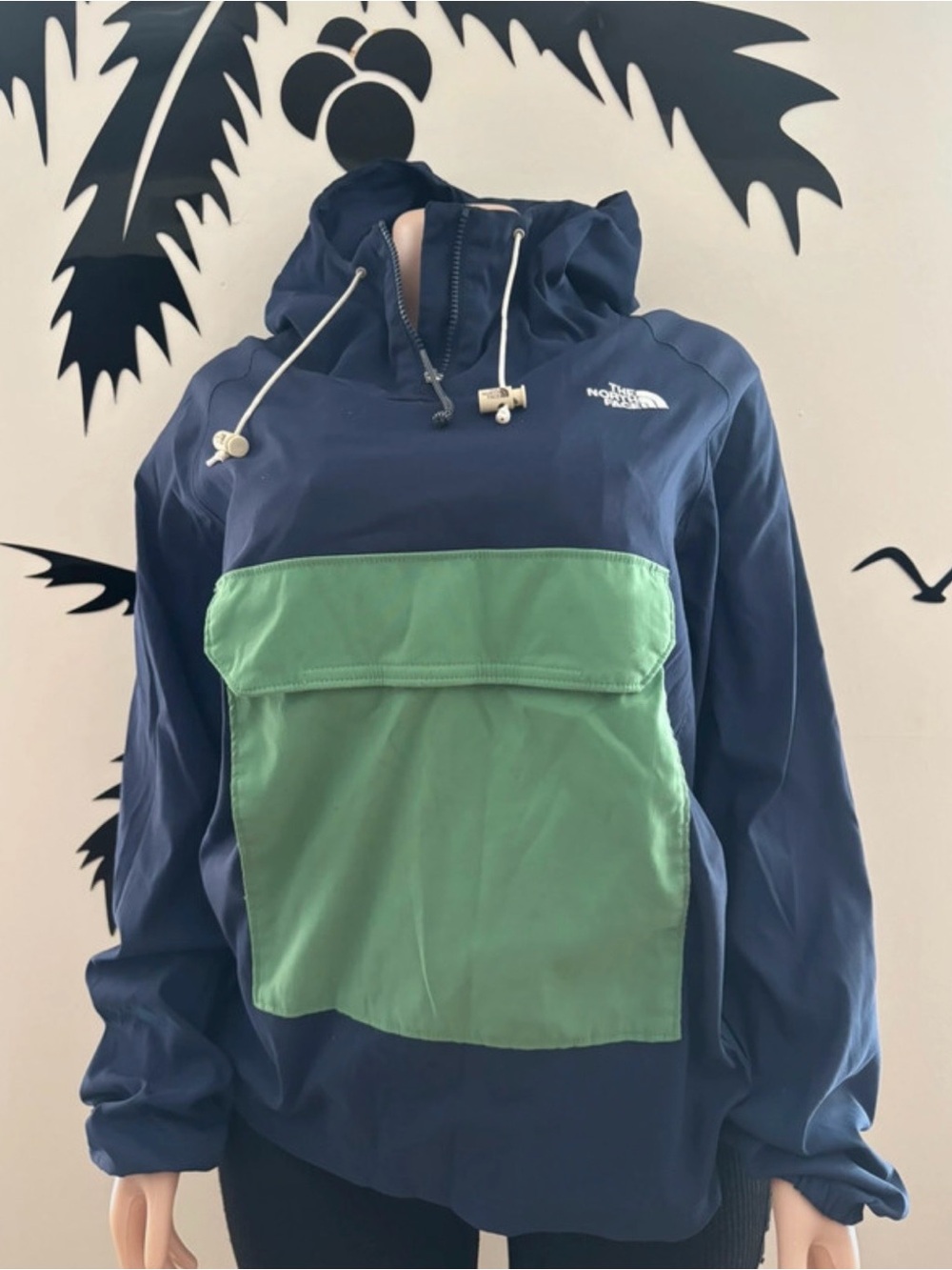 The North Face navy pullover anorak with green front pocket - Picture 4 of 4